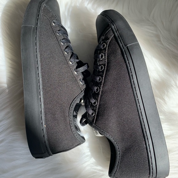 Nothing New Low Top Sneakers - Picture 4 of 15